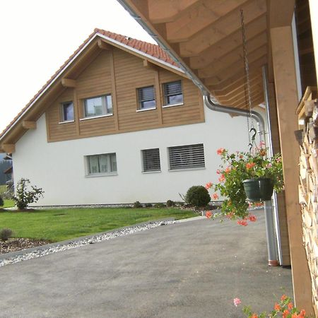 Appartement De Vacances Niederer La Côte-aux-Fées エクステリア 写真