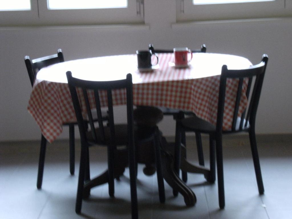 Appartement De Vacances Niederer La Côte-aux-Fées エクステリア 写真